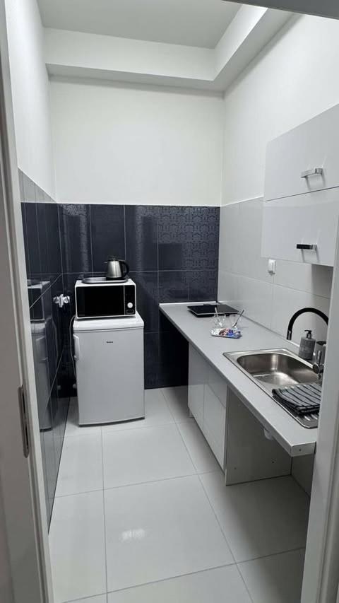 Отель Azyl Легница Экстерьер фото